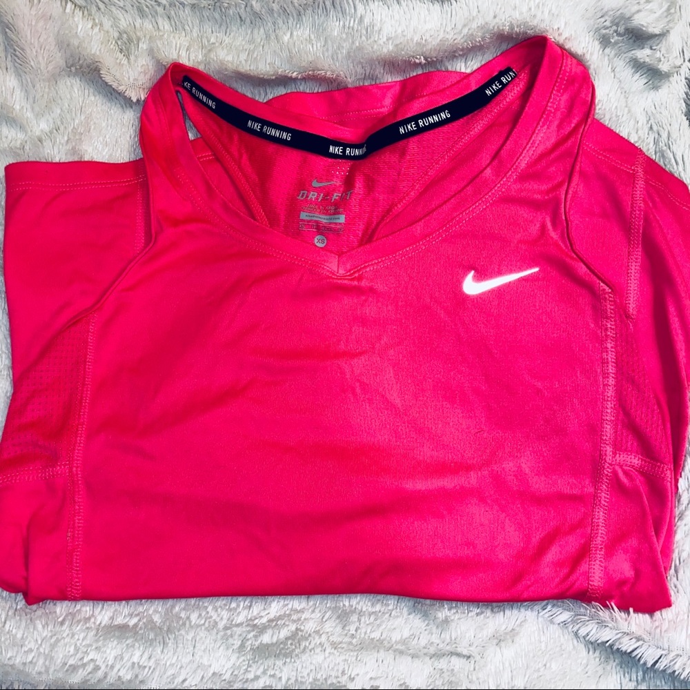 ✔️Nike Racerback Tank✔️ - Picture 4 of 4